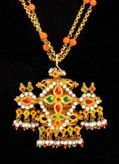 INDIAN GOLD MEENAKARI PENDANT