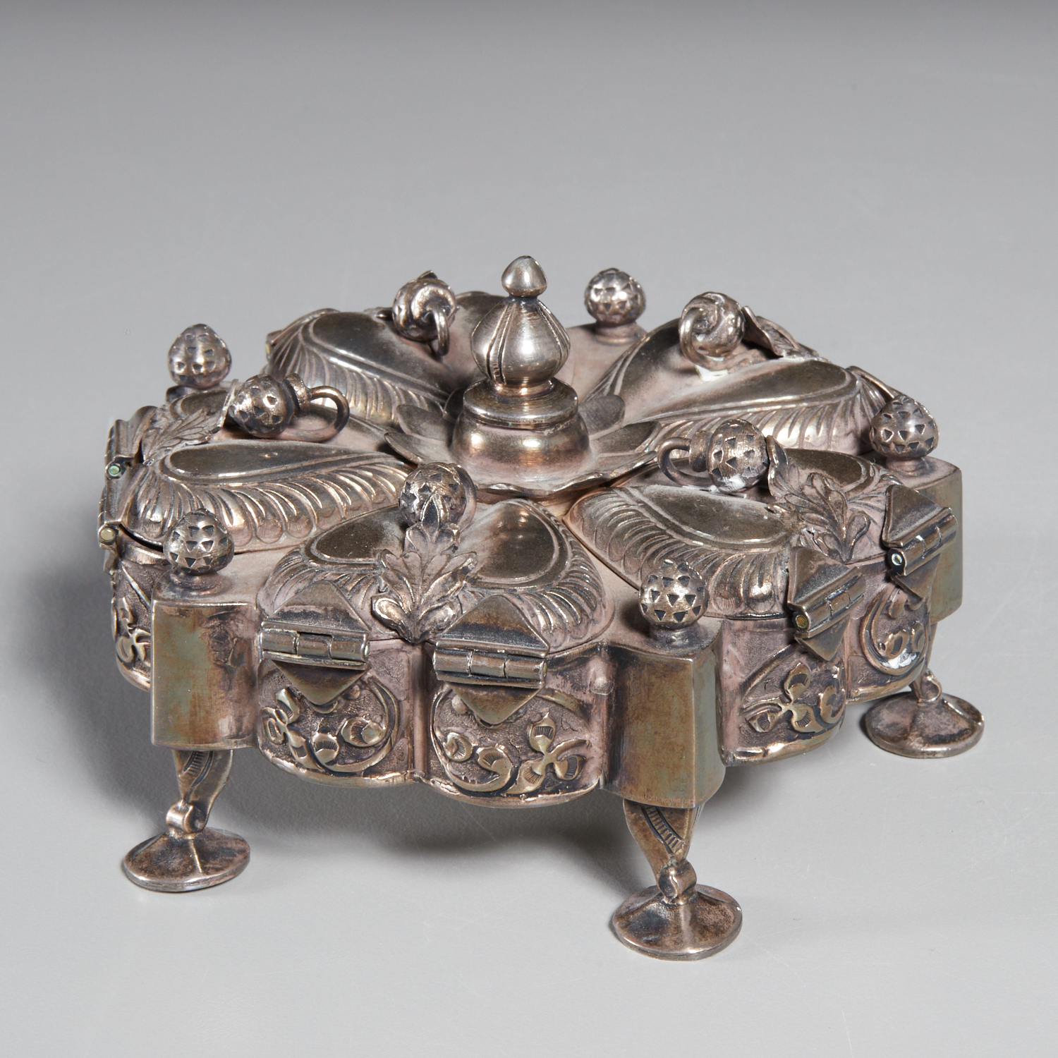 INDIAN STERLING PANDAN SPICE BOX