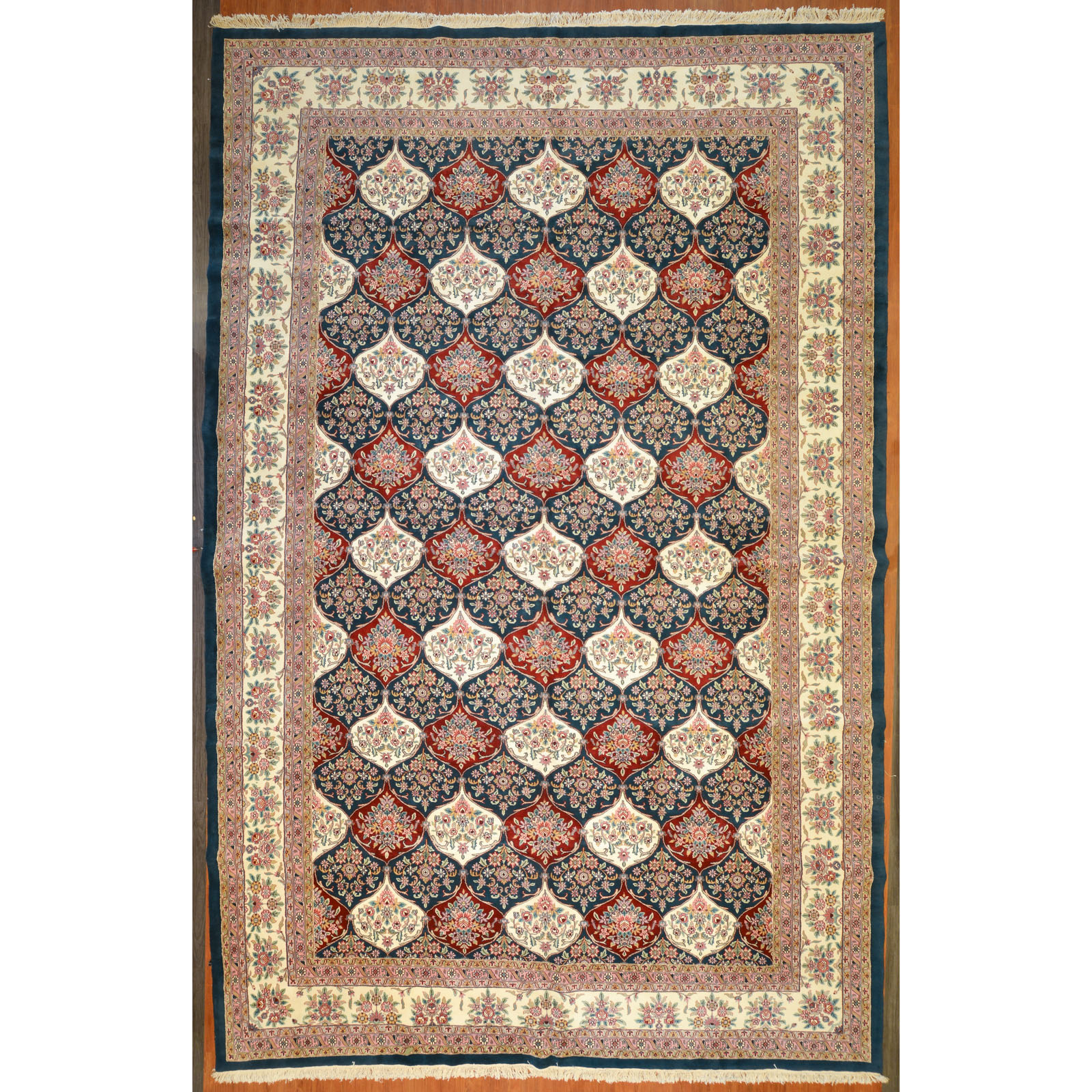 INDO BAHKTIARI CARPET, INDIA, 12