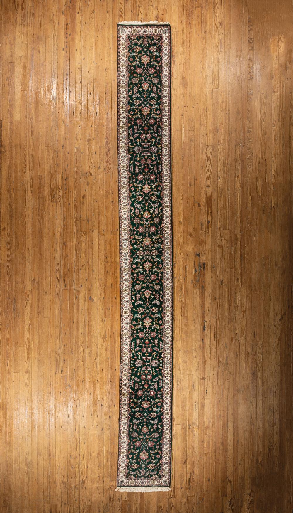 INDO KASHAN RUNNERIndo Kashan