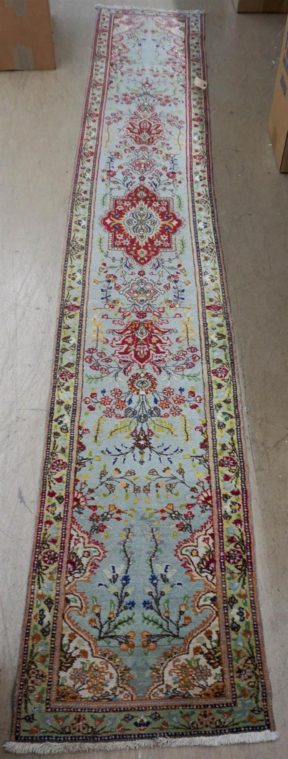 INDO KERMAN RUNNER, 15 FT 10 IN X 2