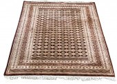 INDO-PERSIAN AREA RUGwool, wit