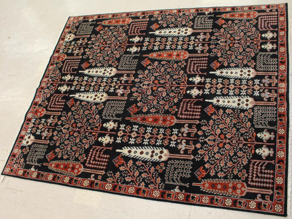 INDO PERSIAN CARPETINDO PERSIAN