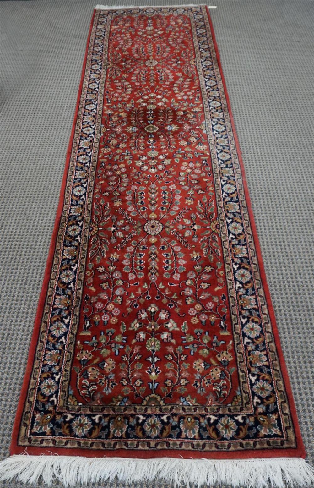 INDO-SAROUK RUNNER, 9 FT 11 IN X