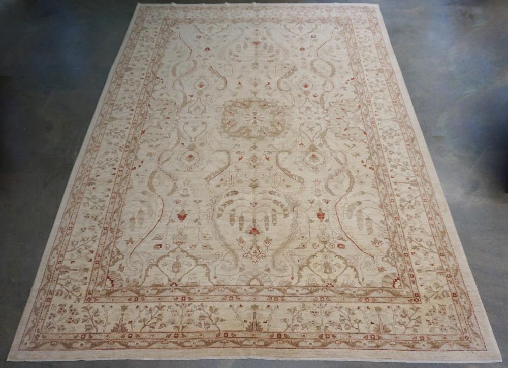 INDO-TABRIZ RUG, 17 FT 10 IN X 11
