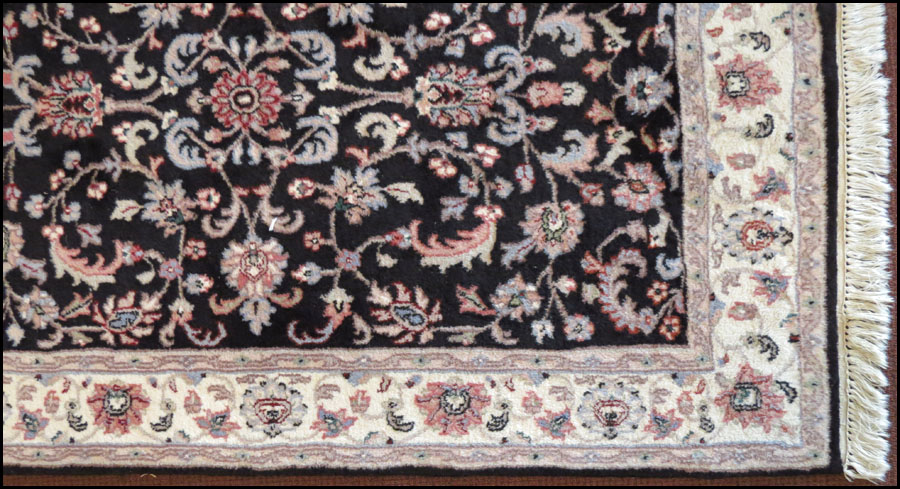 INDO TABRIZ RUG. 6'x4' Condition: