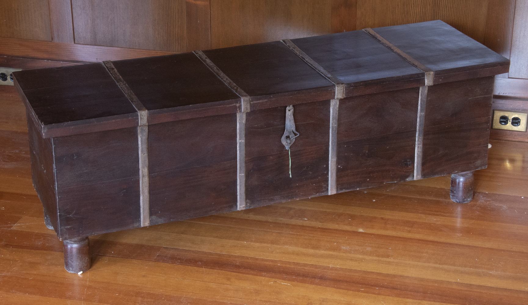 INDONESIAN STORAGE BOX Dark