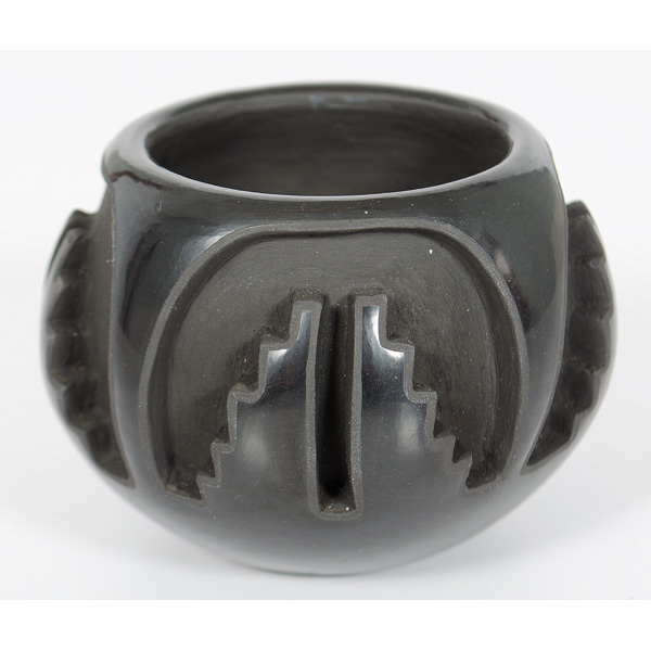 Inez Tapia Santa Clara Blackware