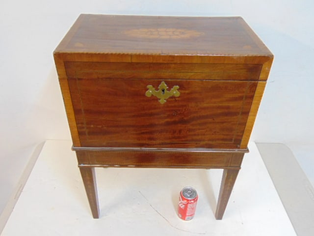 INLAID ANTIQUE MAHOGANY CELLARETTE,