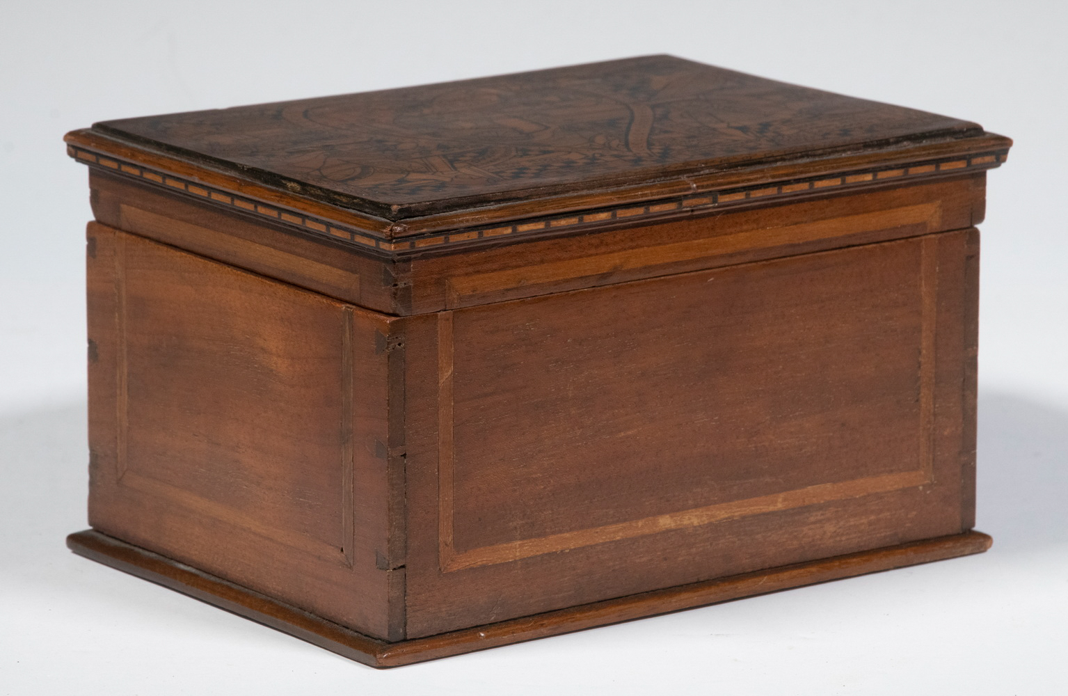 INLAID MAHOGANY GAMES BOX Vintage