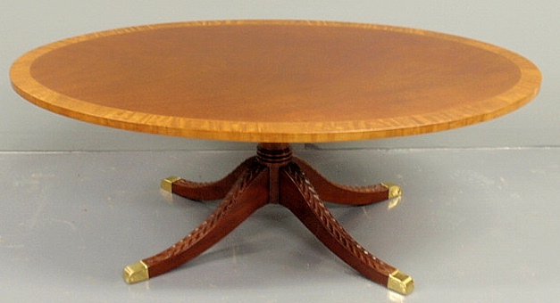 Inlaid mahogany oval Duncan Phyfe