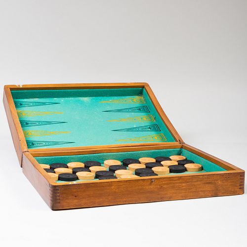 INLAID WOOD GAME BOARD BOXFitted