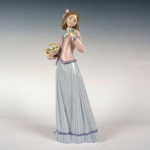 INNOCENCE IN BLOOM 1007644 - LLADRO