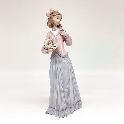 INNOCENCE IN BLOOM 1007644 - LLADRO