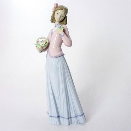INNOCENCE IN BLOOM 1007644 - LLADRO