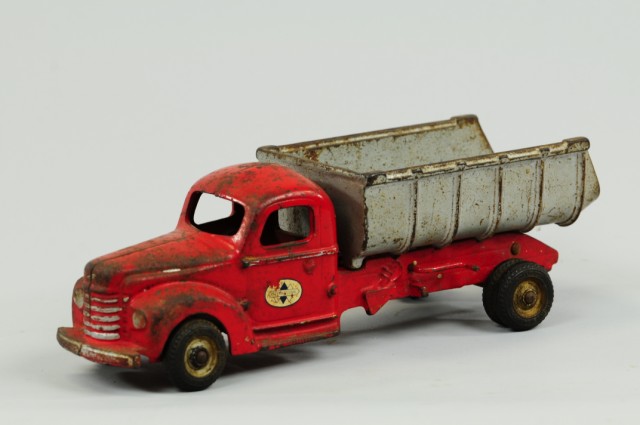 INTERNATIONAL DUMP TRUCK Arcade