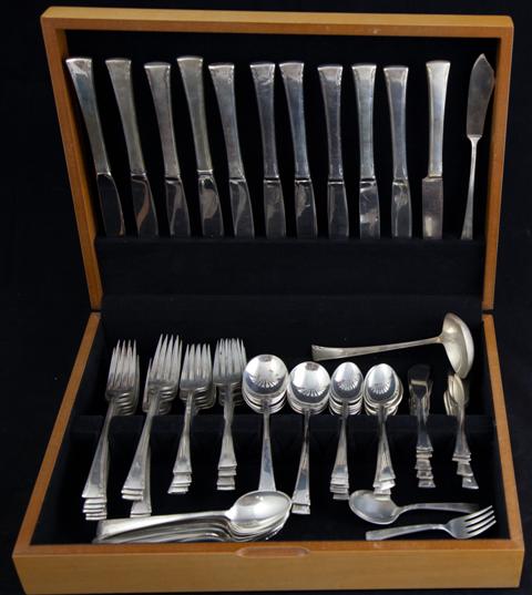 INTERNATIONAL FLATWARE SERVICE