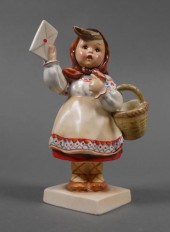 INTERNATIONAL HUMMEL GIRL WITH