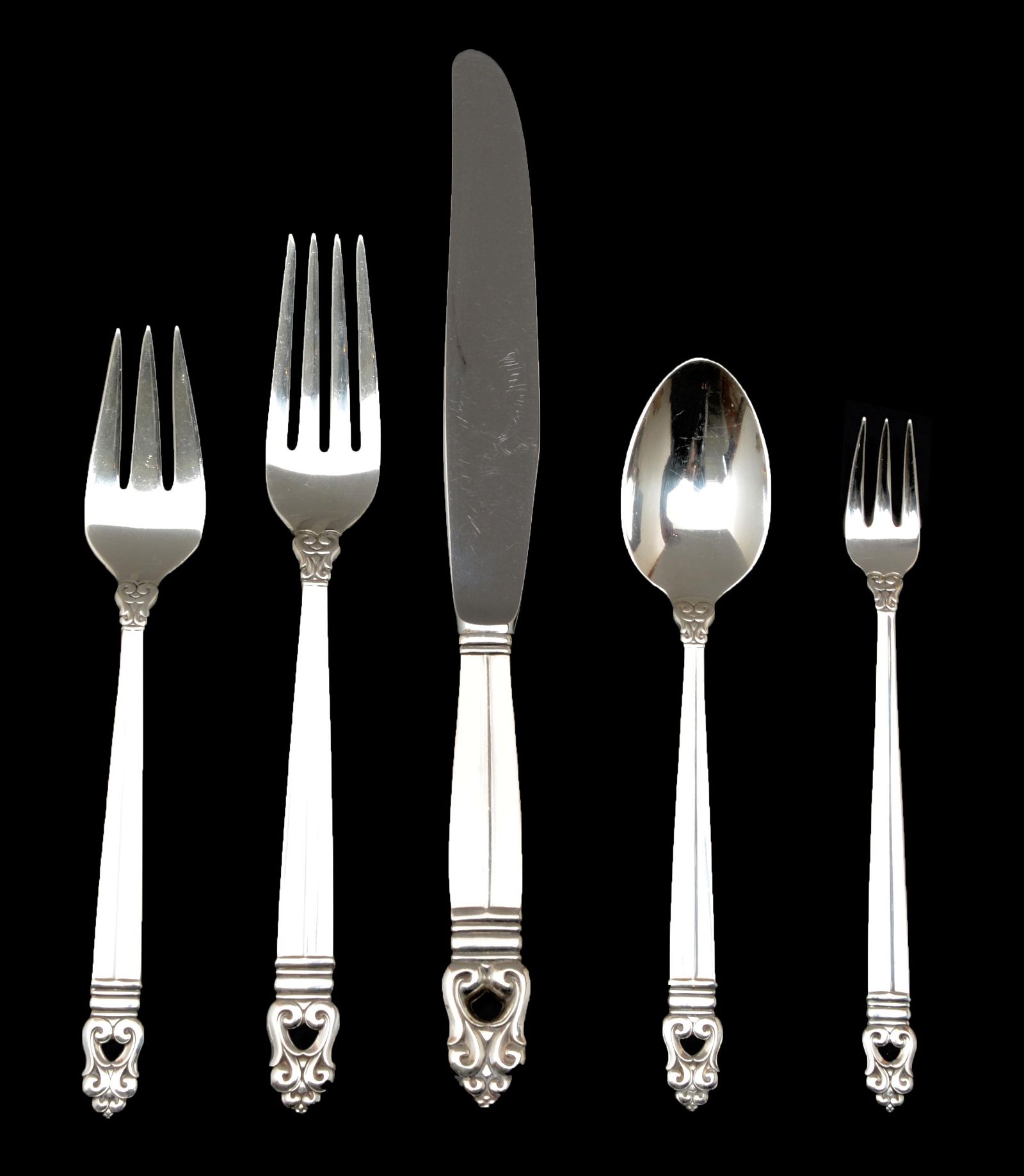 INTERNATIONAL ROYAL DANISH STERLING