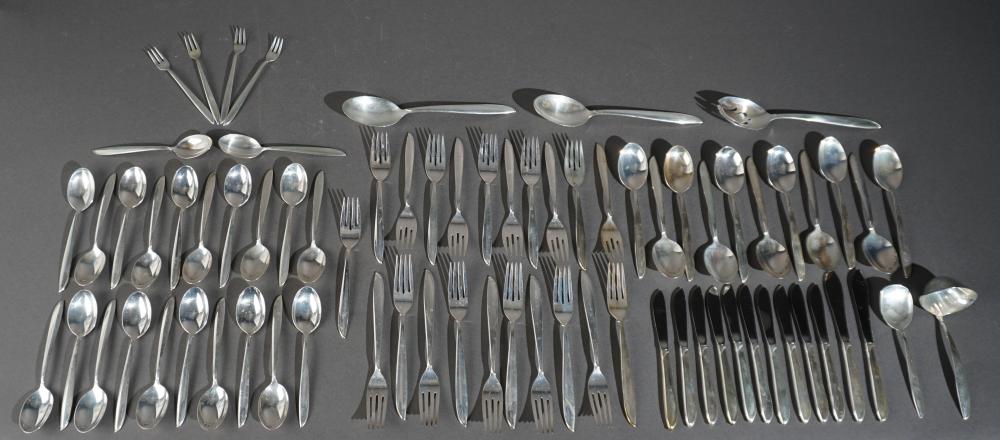 INTERNATIONAL SILVER 84-PIECE