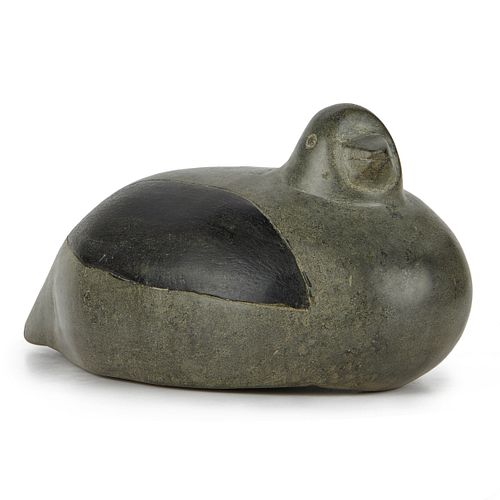 INUIT PUFFIN OR LARGE BIRD STONE