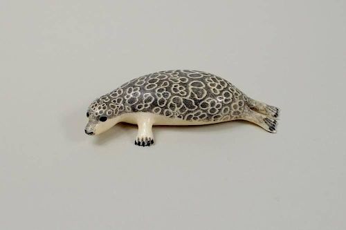 INUIT SCRIMSHAW WALRUS IVORY