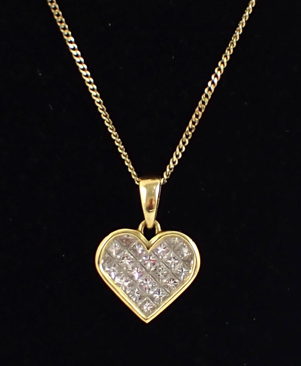 INVISIBLE SET DIAMOND HEART PENDANT