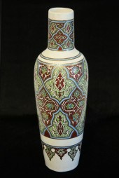 IRANIAN PORCELAIN VASE - Irani