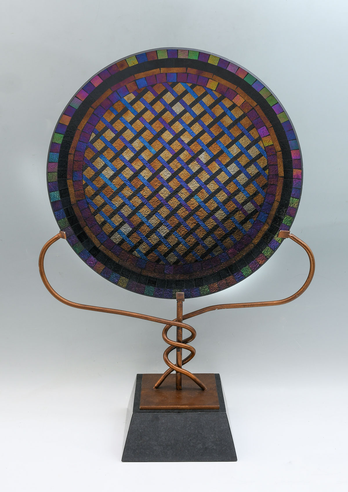 IRIDESCENT ART GLASS CHARGER ON