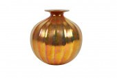 IRIDESCENT ART GLASS VASEmarke