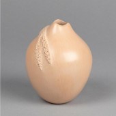 IRIS YOUVELLA NAMPEYO, JAR WIT