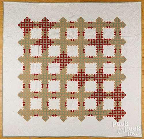 IRISH CHAIN VARIANT PATCHWORK
