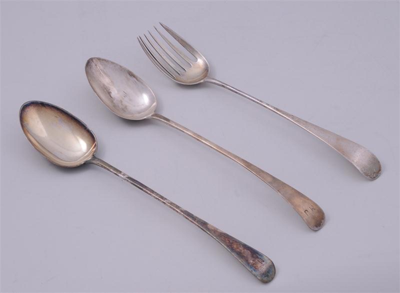 IRISH GEORGE III SILVER SERVING