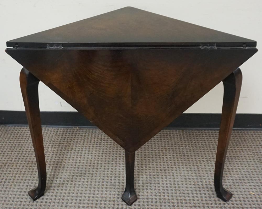 IRISH GEORGE III STYLE MAHOGANY