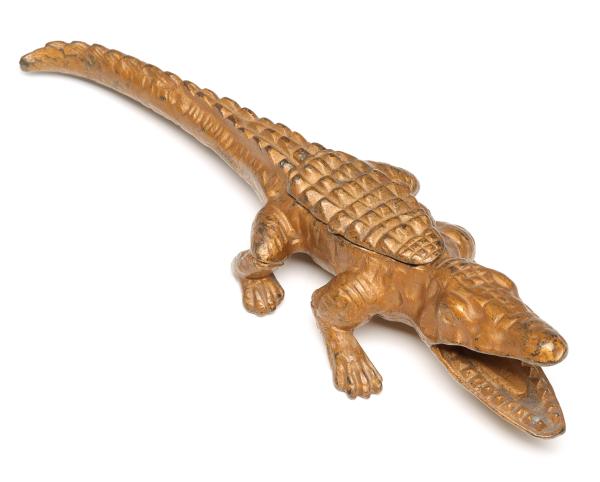 IRON ALLIGATOR MATCH SAFE STRIKER