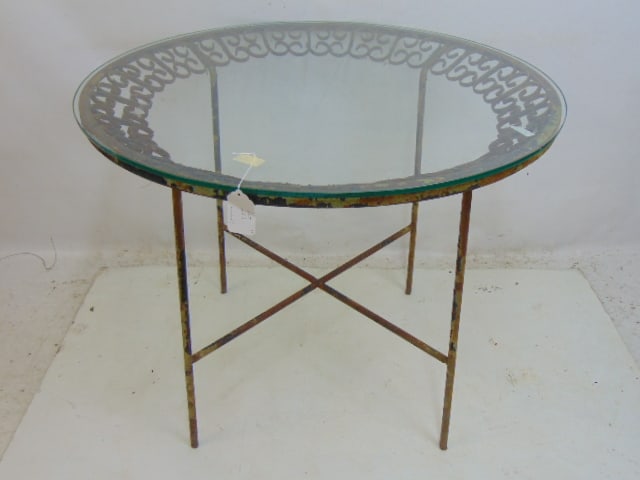 IRON BASE GLASS TOP ROUND TABLE,