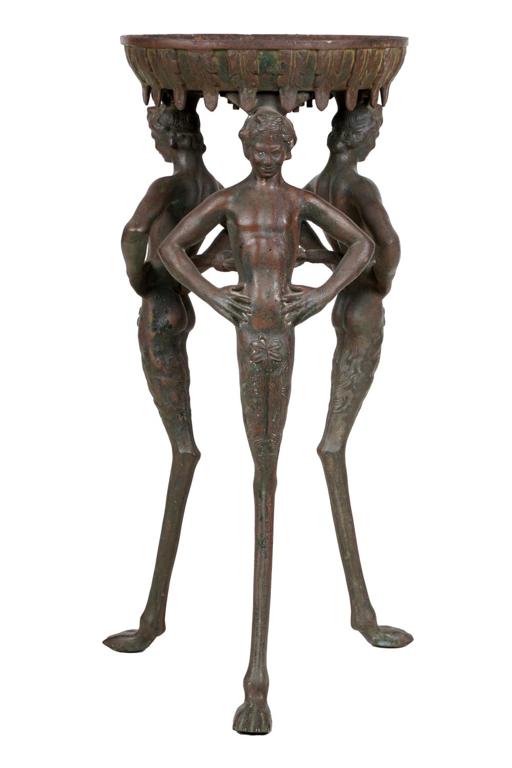 IRON FIGURAL ATHENIENNEon hoof