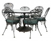 IRON PATIO DINING SUITEcompris