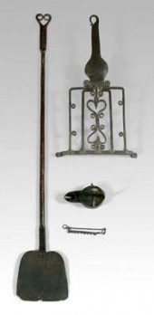 Iron peel, trivet, trammel, la