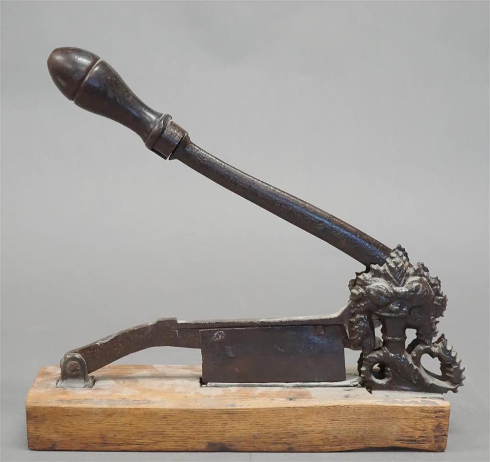 IRON TOBACCO CUTTERIron Tobacco