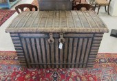 IRON/WOOD LIFT-TOP DOWRY (PATE
