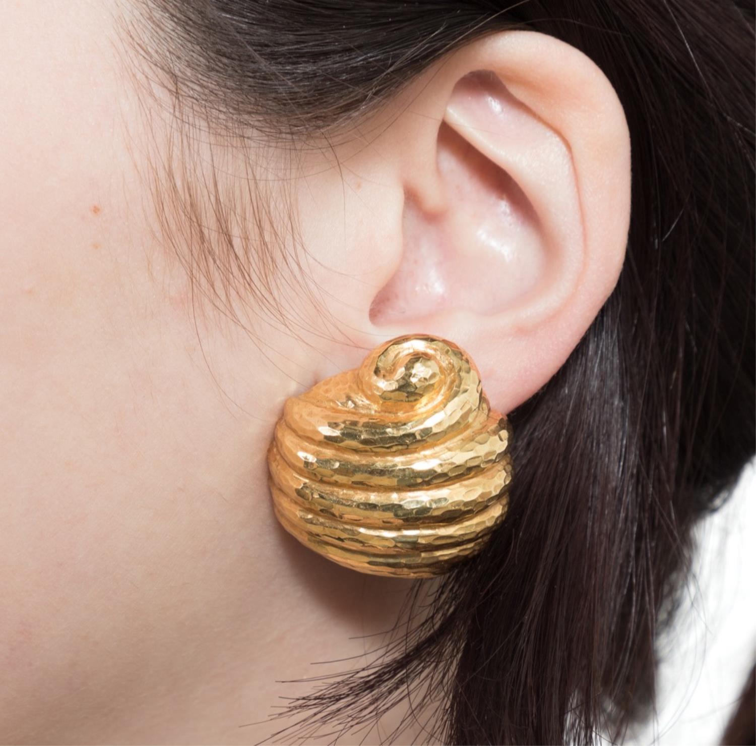 ITALIAN 18K YELLOW GOLD SHELL
