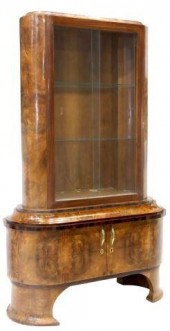 ITALIAN ART DECO WALNUT VITRIN