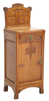 ITALIAN ART NOUVEAU CARVED OAK