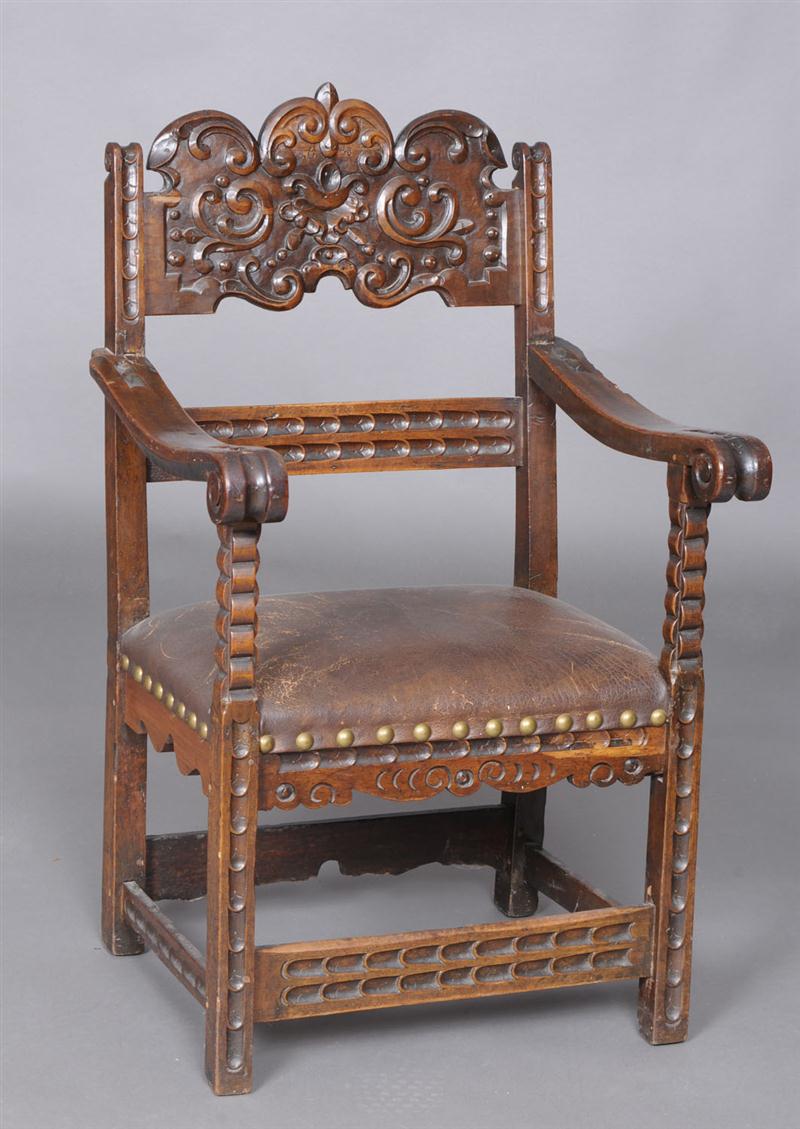 ITALIAN BAROQUE CARVED WALNUT