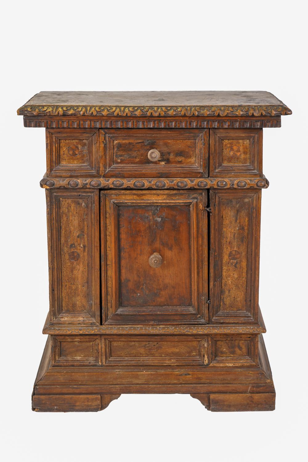 ITALIAN BAROQUE CARVED WALNUT