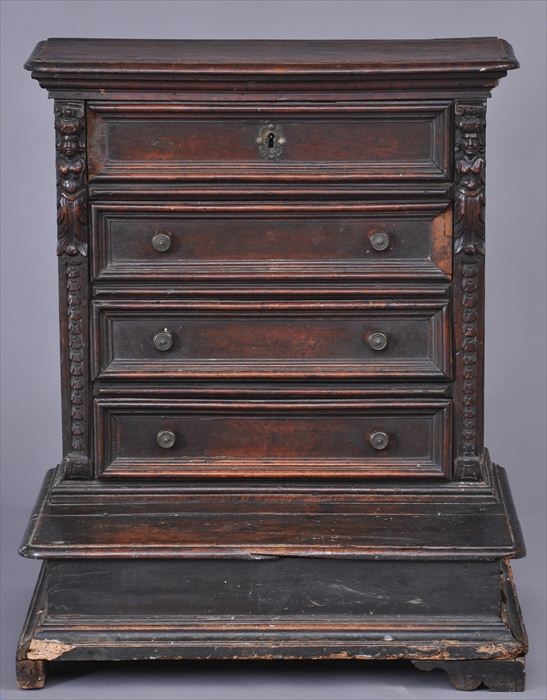 ITALIAN BAROQUE CARVED WALNUT
