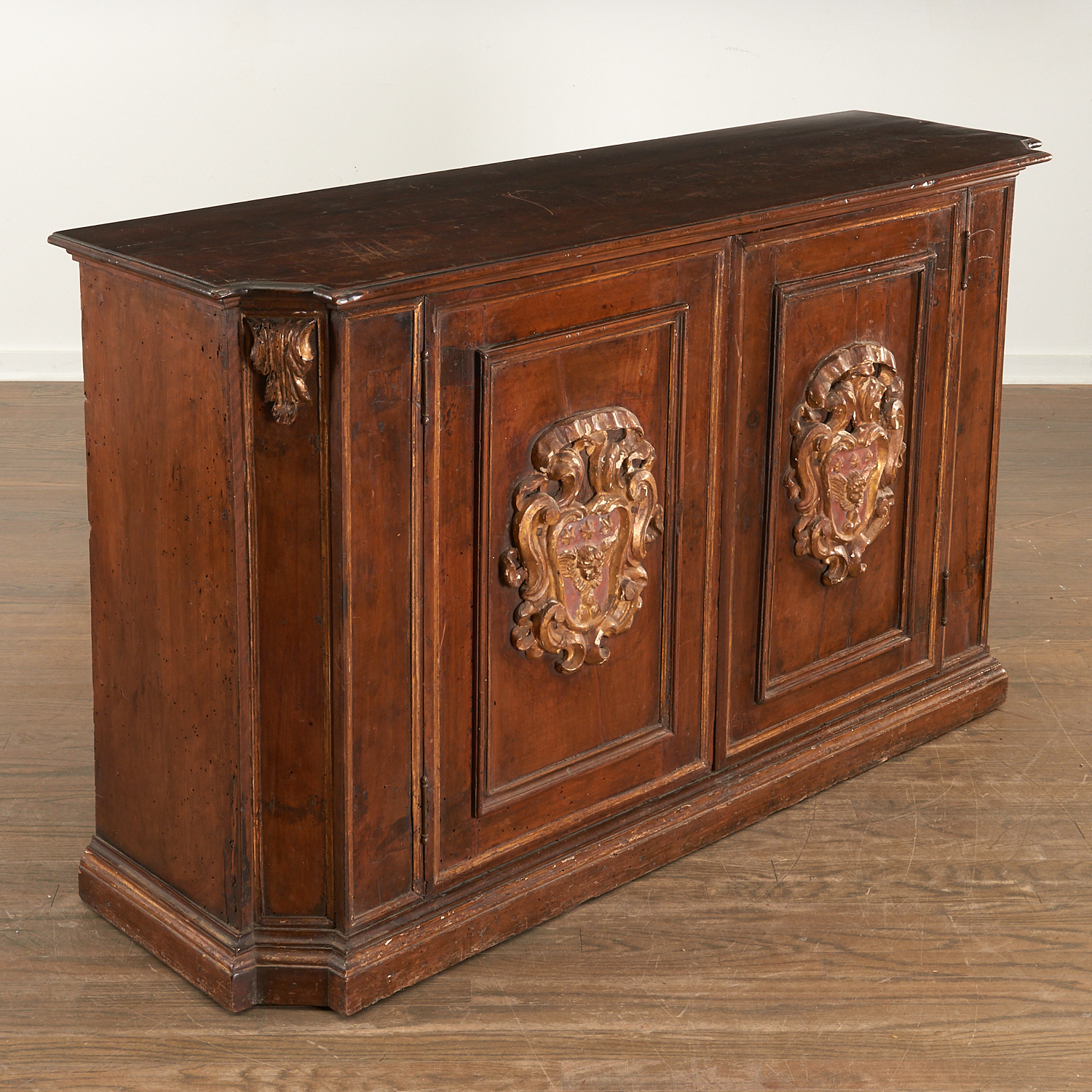 ITALIAN BAROQUE CARVED WALNUT