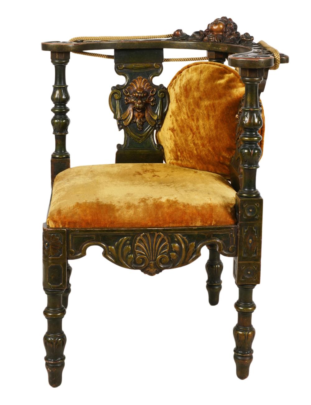 ITALIAN BAROQUE-STYLE CARVED CORNER