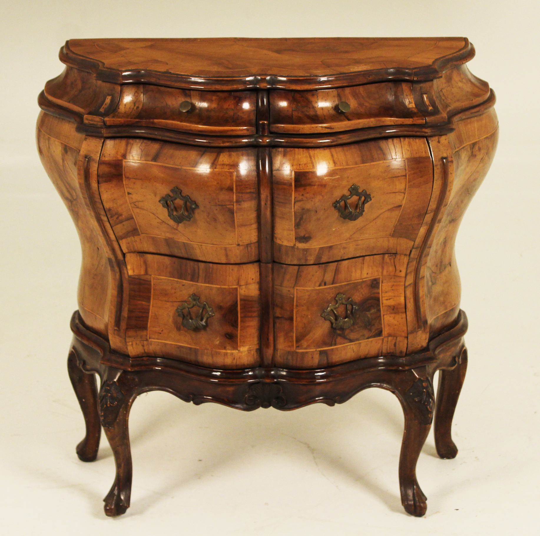 ITALIAN BOMBE SHAPED WALNUT COMMODE